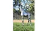 Statue girafe en métal recyclé