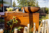 Brasero Island Corten 80 cm de large sur terrasse pour soirée plancha