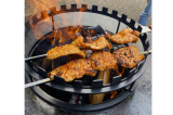 Cercle avec encoches pour poser les brochettes au dessus du braséro