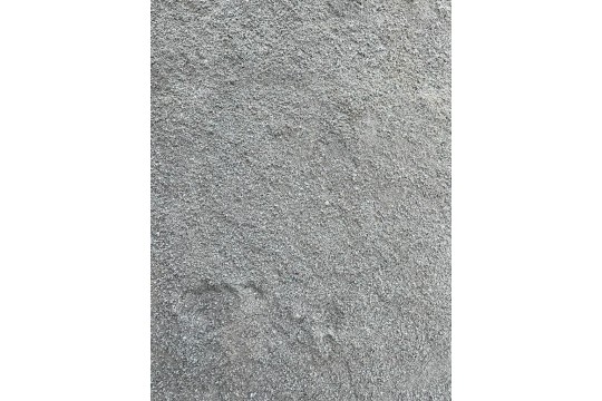 Sable pour terrain de pétanque de couleur gris