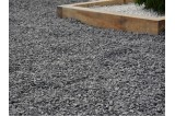 Gravillon noir petit calibre pour contour de terrain de pétanque